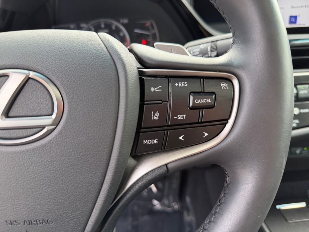 Used 2023 Lexus ES 250 w/ Premium Package AWD/4WD image 16