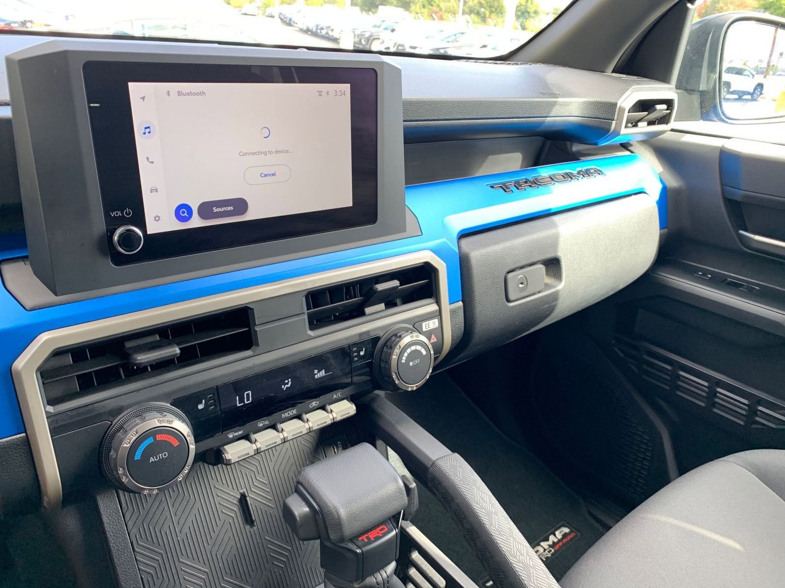Used 2025 Toyota Tacoma TRD Off-Road image 18