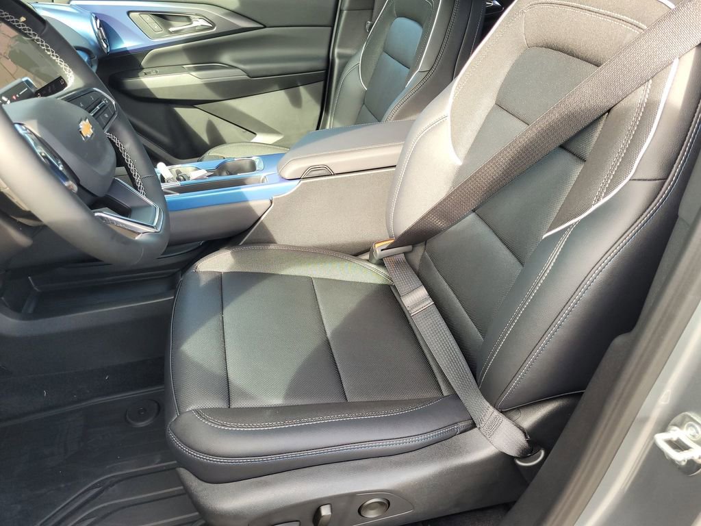 New 2026 Chevrolet Equinox EV LT image 19