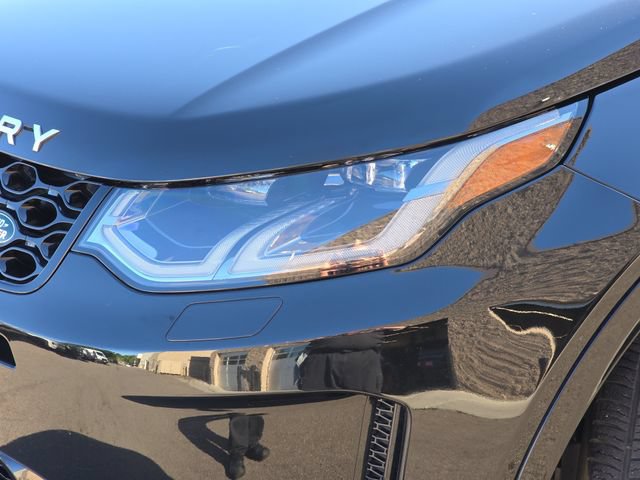 Certified 2025 Land Rover Discovery Sport S AWD/4WD image 33