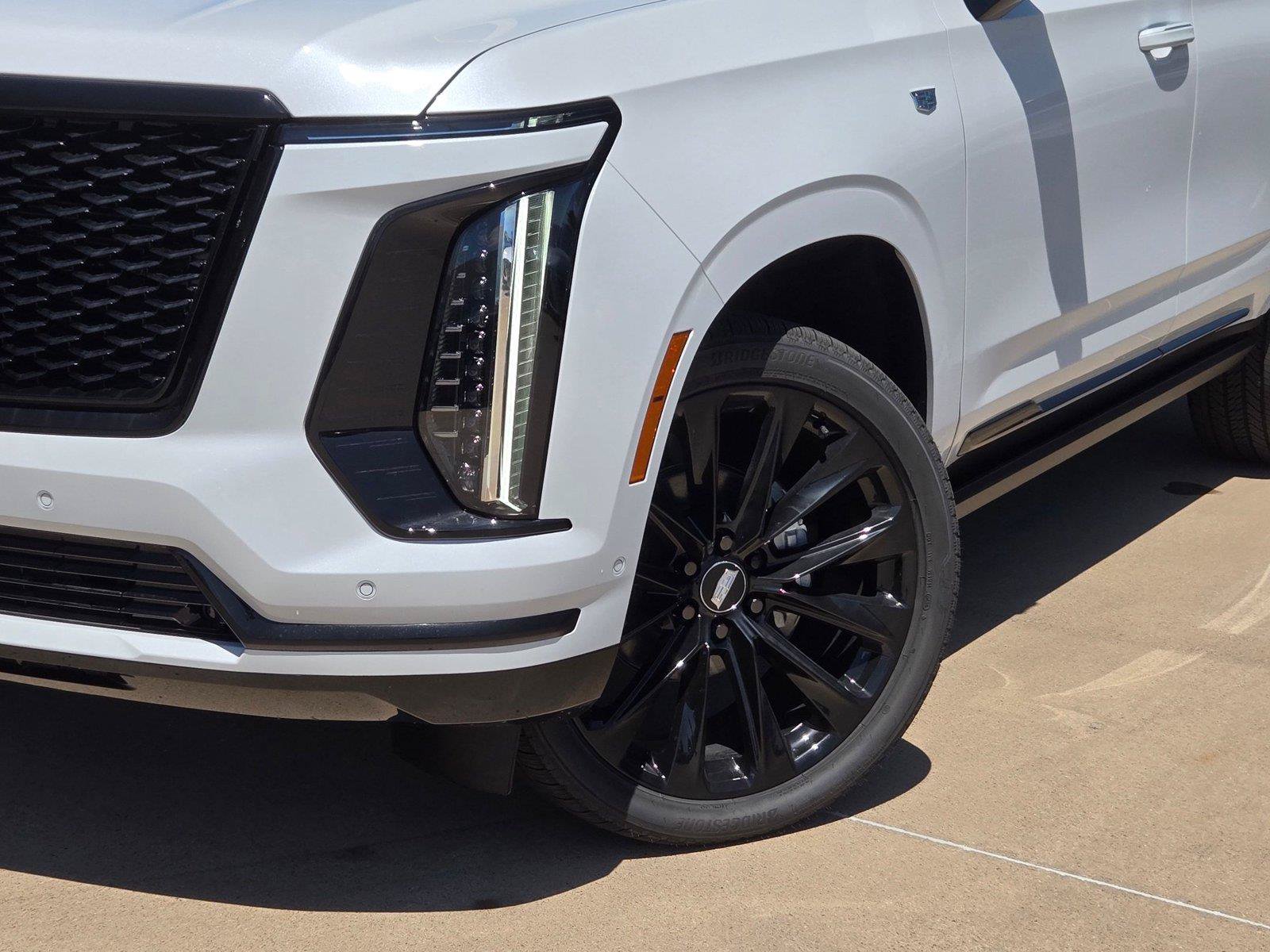 New 2026 Cadillac Escalade Platinum Sport w/ LPO, ONYX Package AWD/4WD image 7