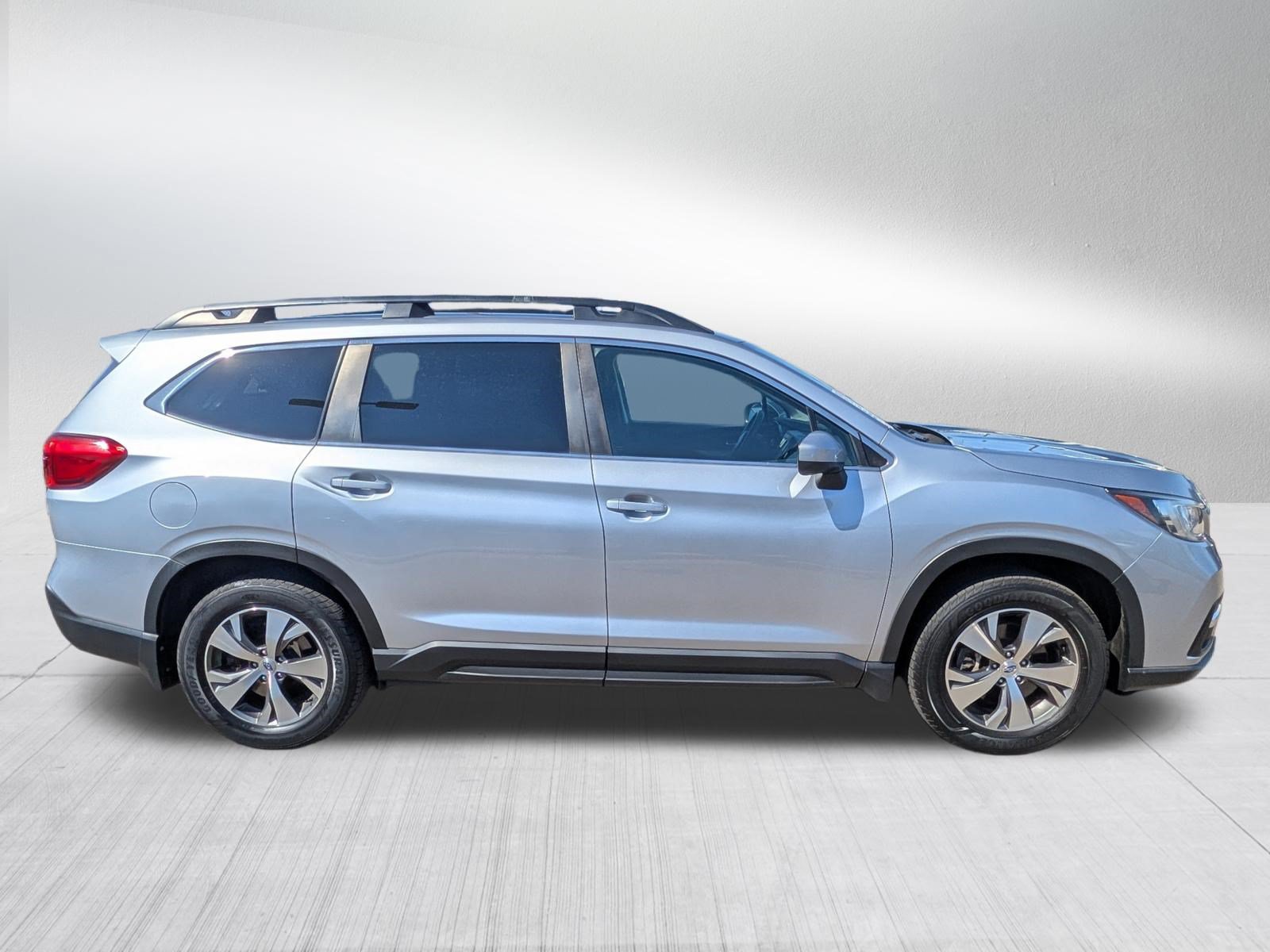 Used 2019 Subaru Ascent Premium AWD/4WD image 8