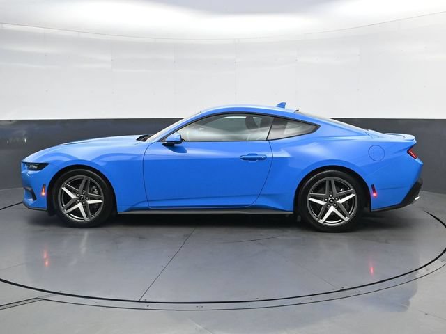 Used 2025 Ford Mustang Premium RWD image 8