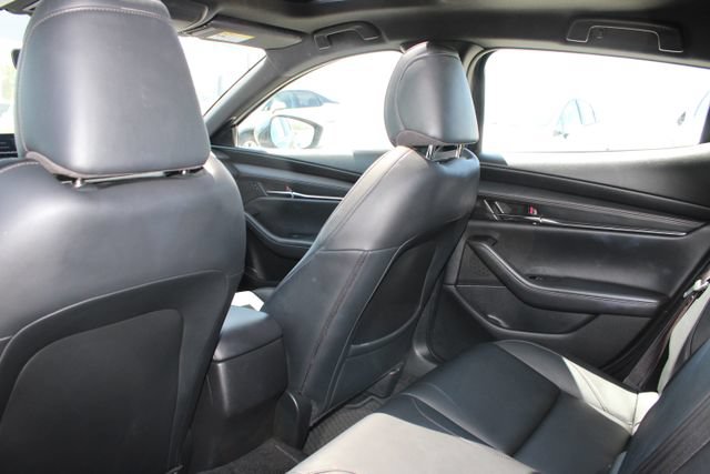 Used 2022 MAZDA MAZDA3 s FWD image 9