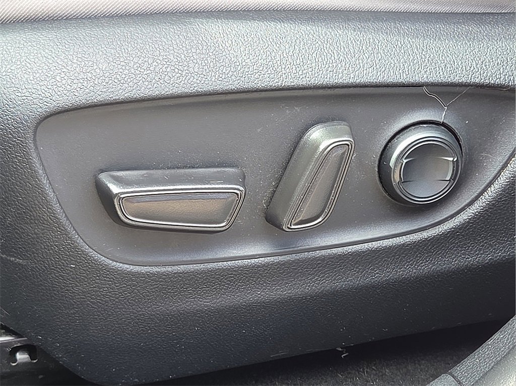 Certified 2020 Toyota RAV4 XLE image 20