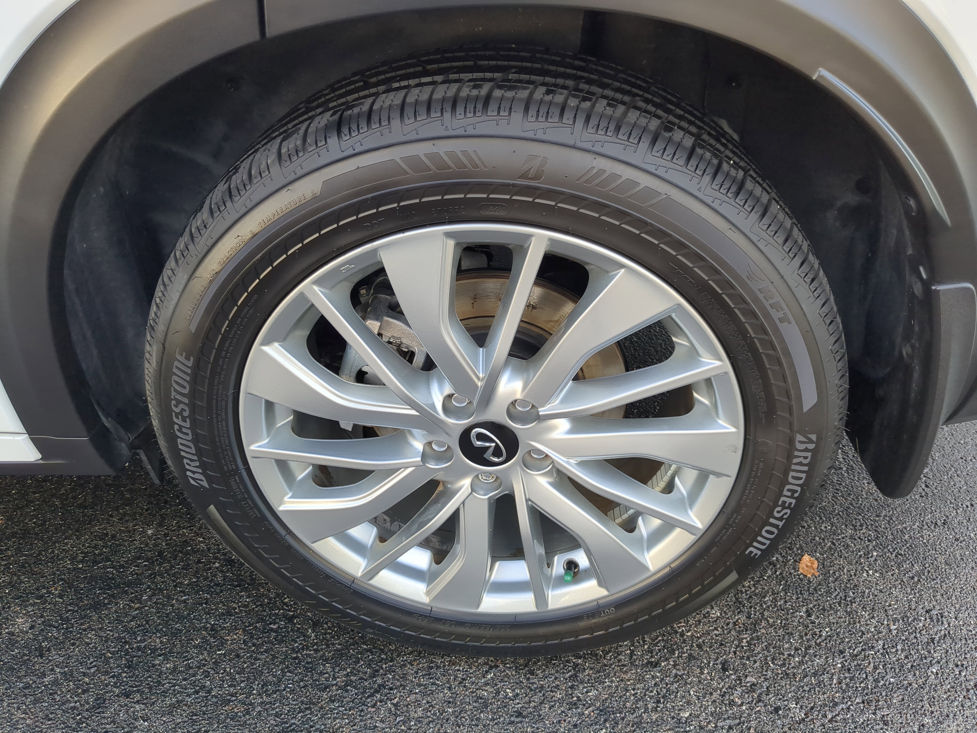 Certified 2023 INFINITI QX50 Luxe image 33