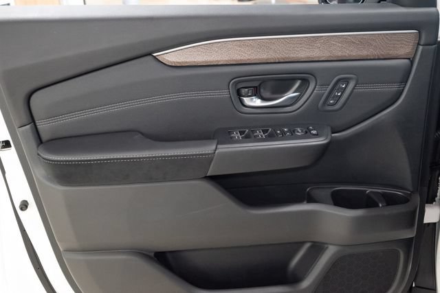 Used 2026 Honda Pilot Elite image 8