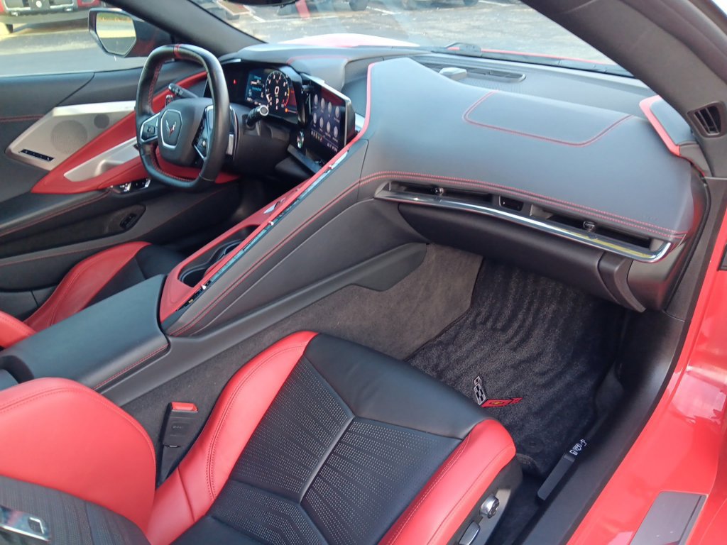 Used 2020 Chevrolet Corvette Stingray Preferred Cpe w/ 2LT Preferred Equipment Group RWD image 28
