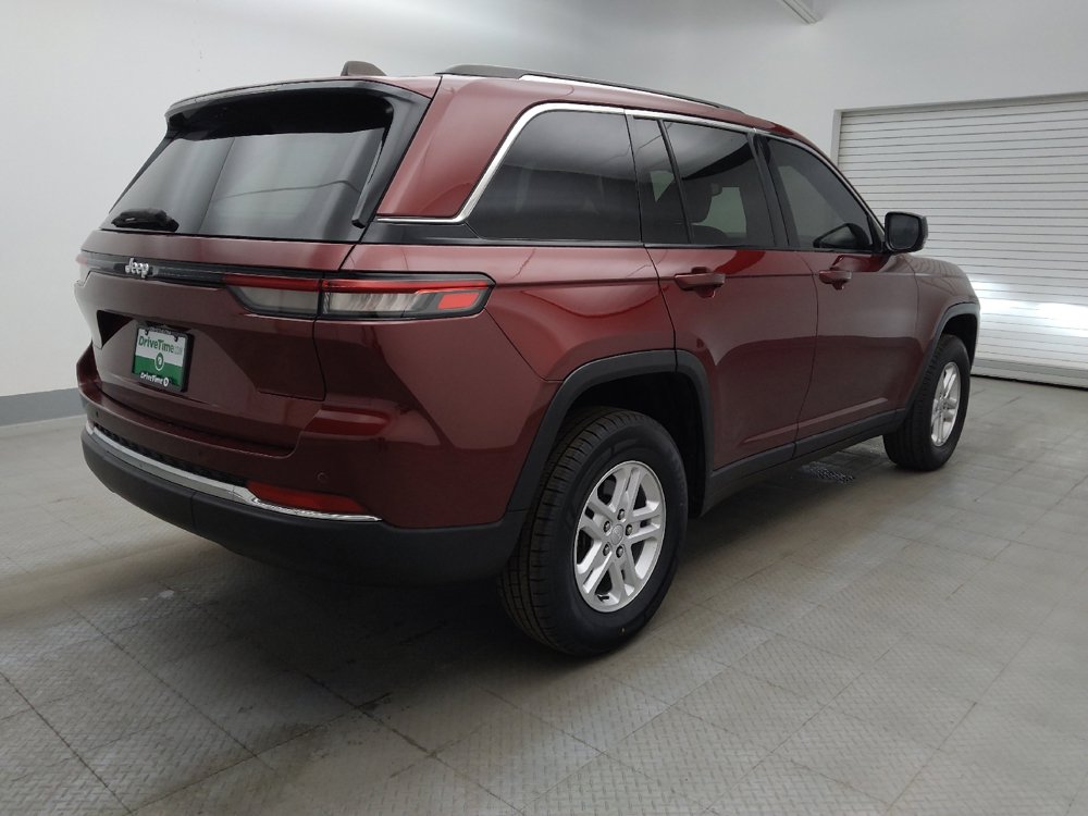 Used 2023 Jeep Grand Cherokee Laredo w/ Luxury Tech Group I AWD/4WD image 9