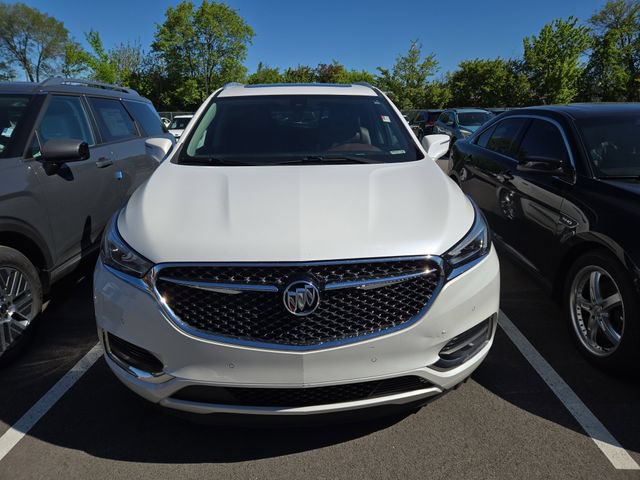 Used 2020 Buick Enclave Avenir w/ Avenir Technology Package AWD/4WD image 2