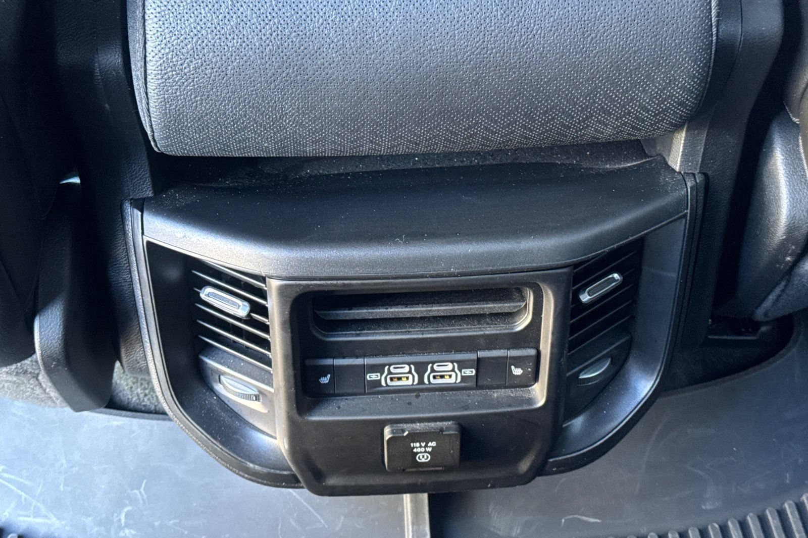 Used 2024 RAM 1500 Laramie AWD/4WD image 38