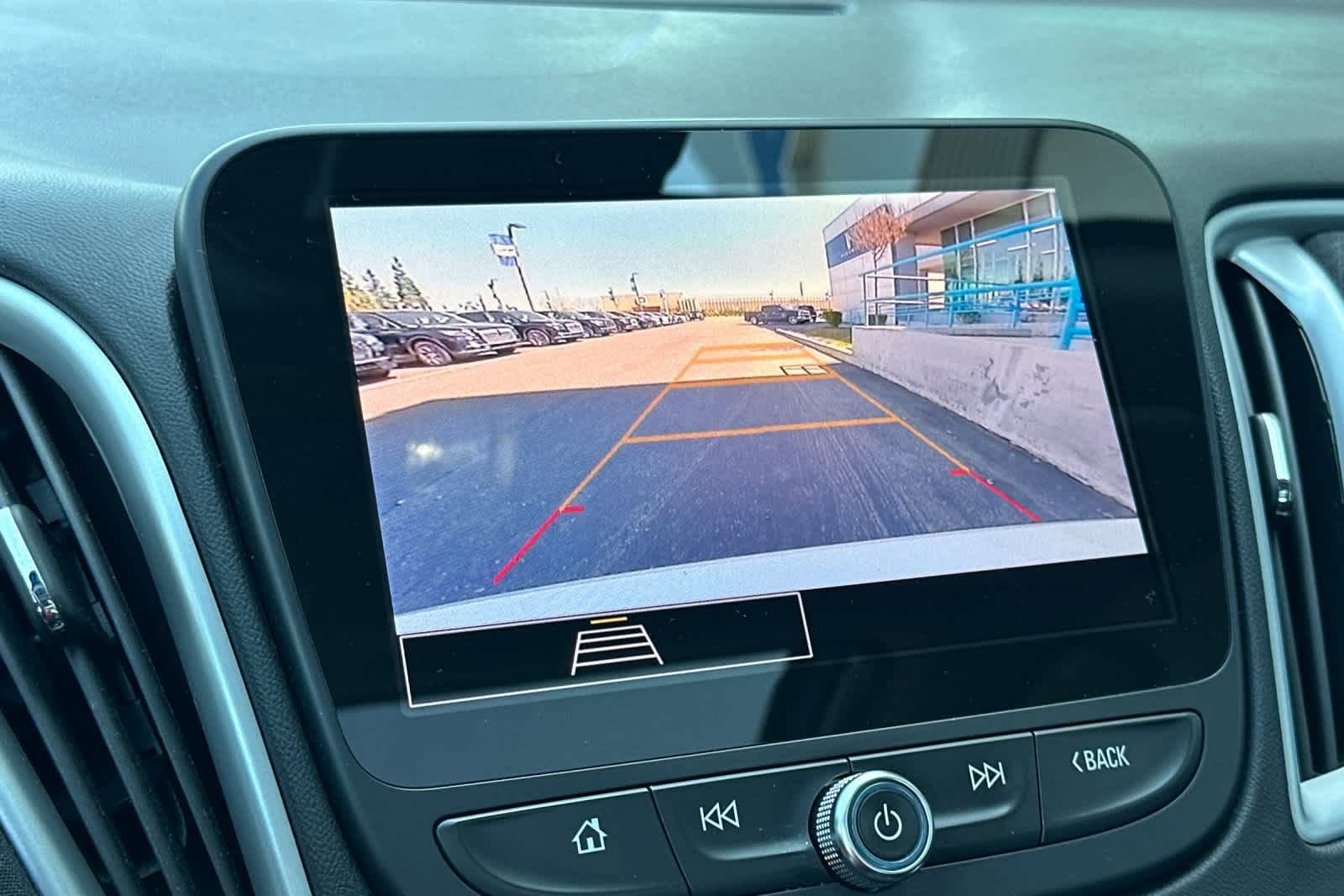 Used 2024 Chevrolet Malibu LT image 19