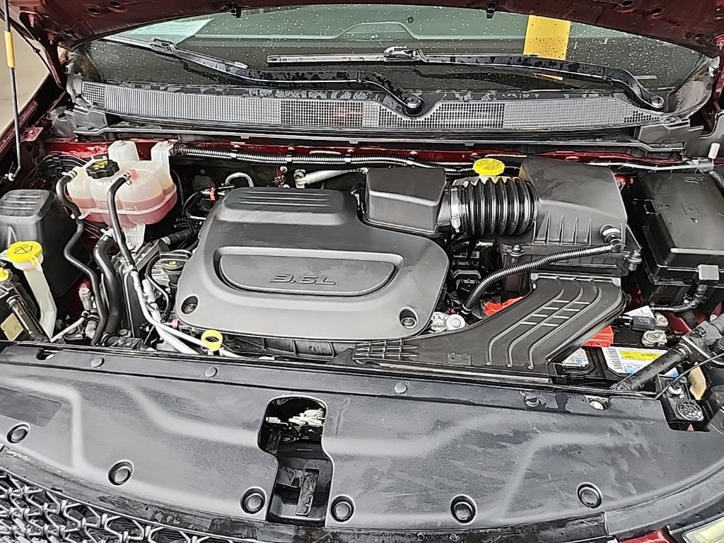 Used 2021 Chrysler Pacifica Touring FWD image 13