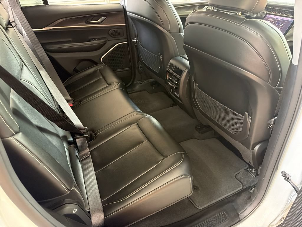 Used 2022 Jeep Grand Cherokee Limited RWD image 33
