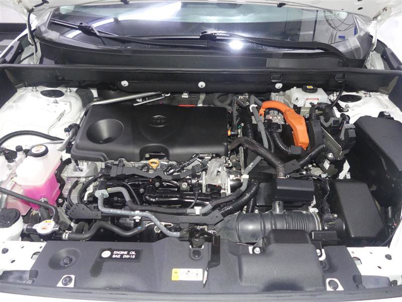 Used 2021 Toyota RAV4 LE image 12