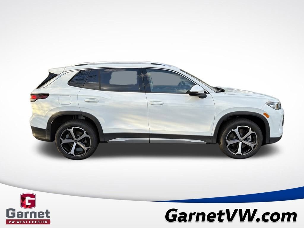 New 2025 Volkswagen Tiguan SE image 6