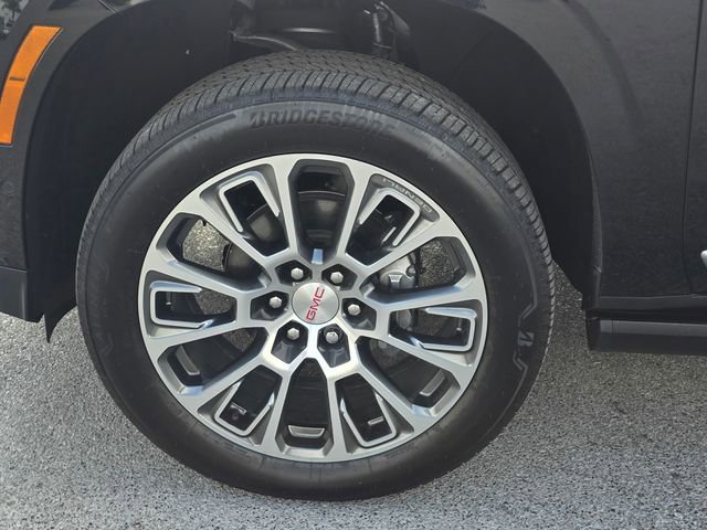 Used 2026 GMC Yukon XL Denali w/ Denali Reserve Package RWD image 10