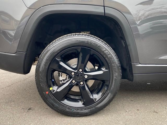 New 2025 Jeep Grand Cherokee Altitude image 21