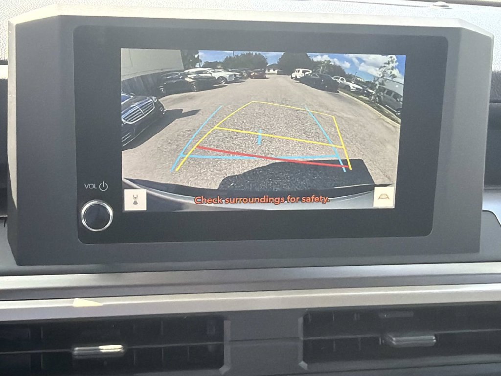 Used 2025 Toyota Tacoma TRD Off-Road AWD/4WD image 25