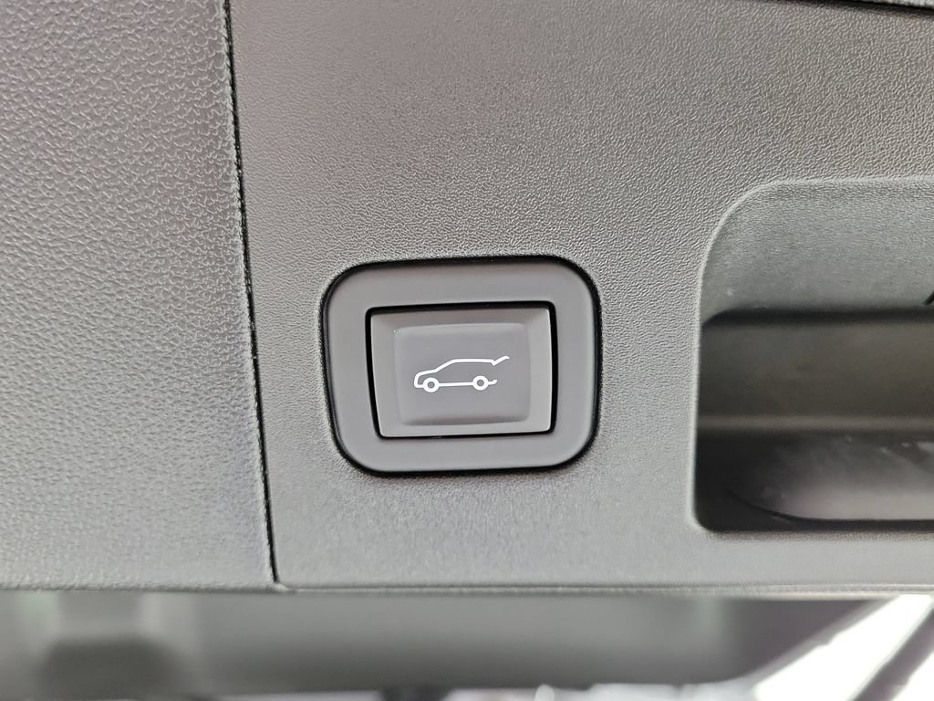 Used 2024 Cadillac XT5 Premium Luxury FWD image 8