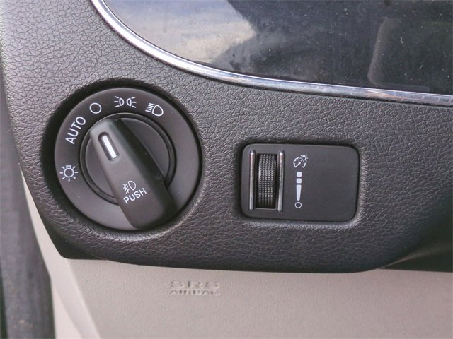 Used 2014 Dodge Grand Caravan SXT image 17