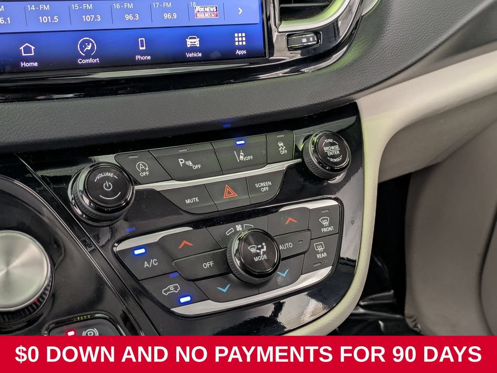 Used 2024 Chrysler Pacifica Touring-L FWD image 17