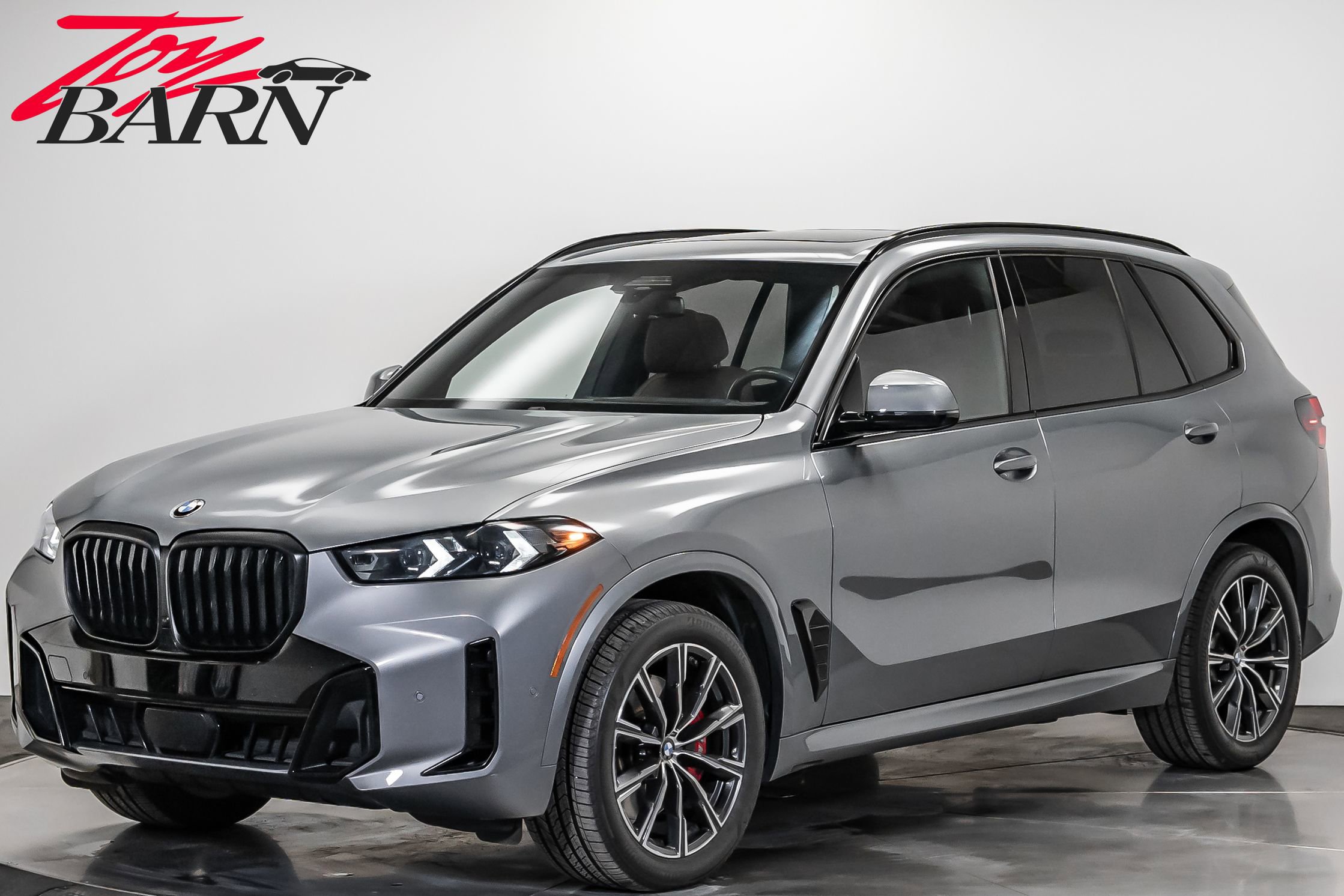 Used 2024 BMW X5 xDrive40i w/ M Sport Package image 1