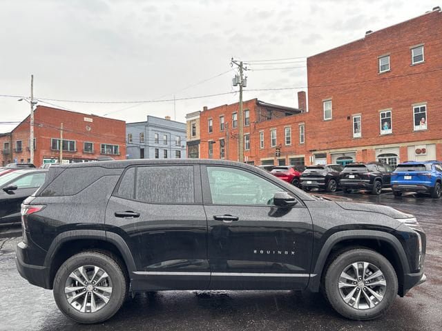 New 2026 Chevrolet Equinox LT w/ Convenience Package II AWD/4WD image 8