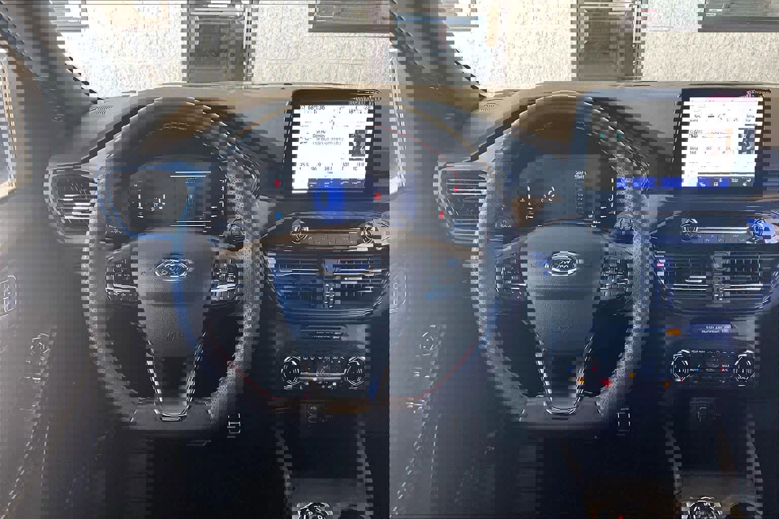 Used 2024 Ford Escape ST-Line image 6