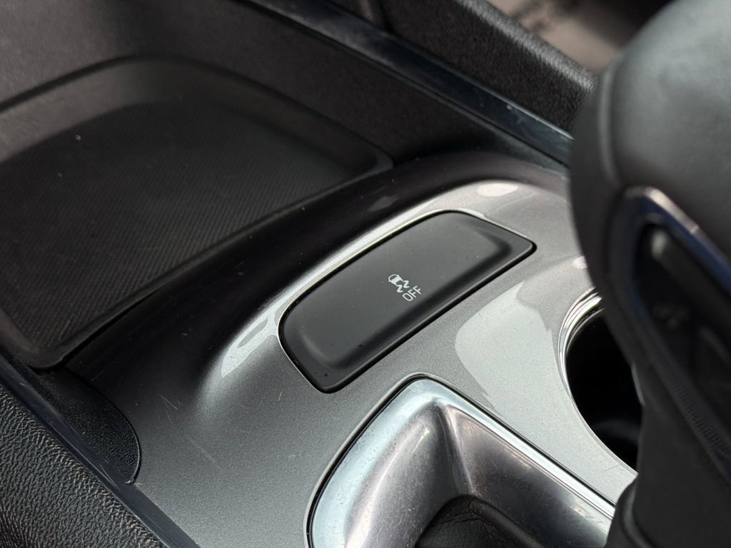 Used 2023 Chevrolet Malibu LT image 27