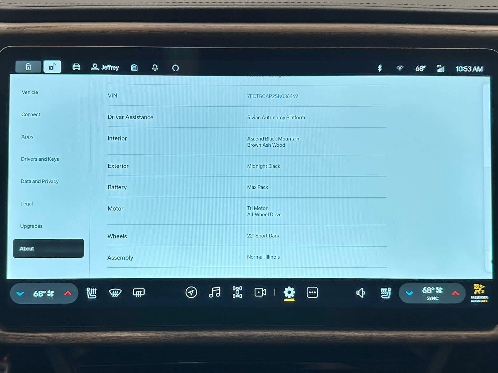 Used 2025 Rivian R1T Premium image 33