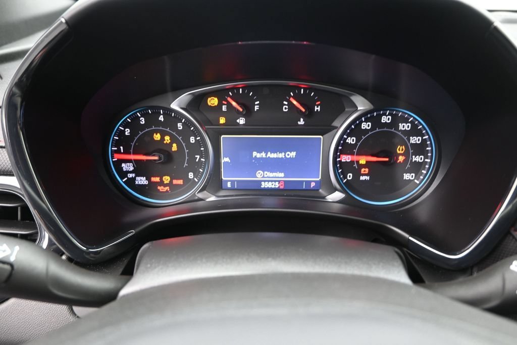 Used 2023 Chevrolet Equinox RS w/ RS Leather Package FWD image 11