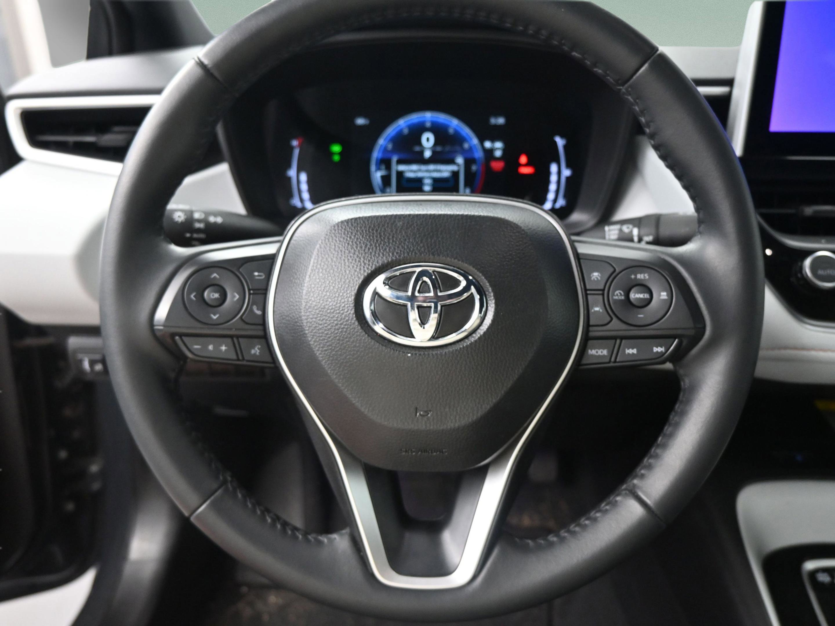 Used 2025 Toyota Corolla FX w/ Convenience Package image 27