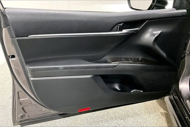 Used 2024 Toyota Camry SE image 20