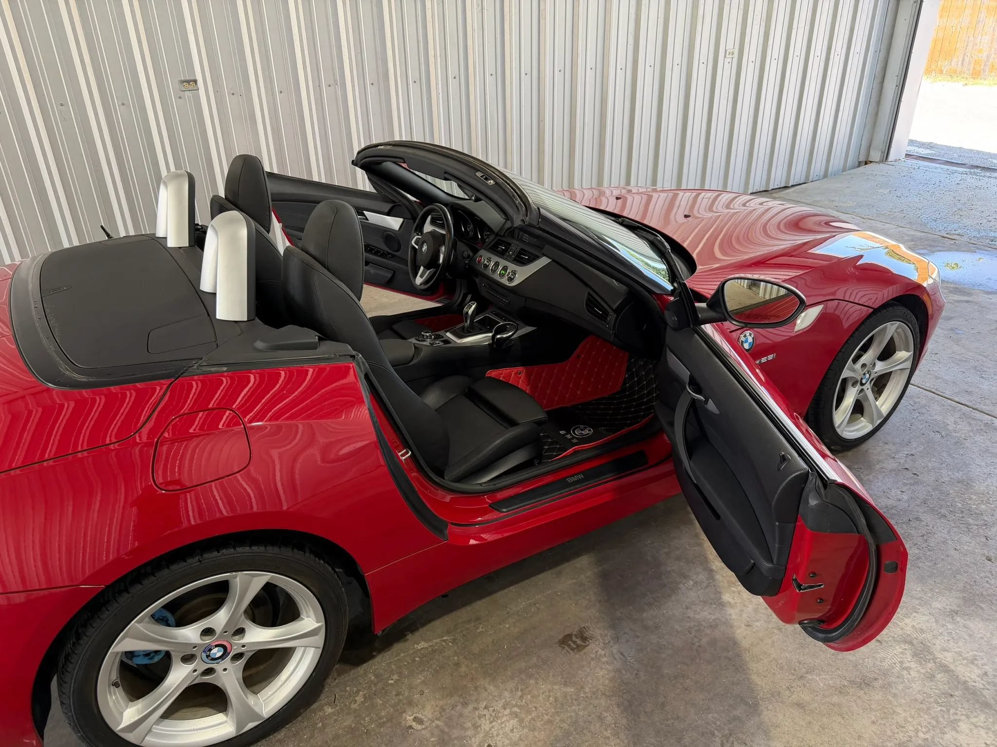 Used 2012 BMW Z4 sDrive28i w/ Sport Pkg RWD image 31