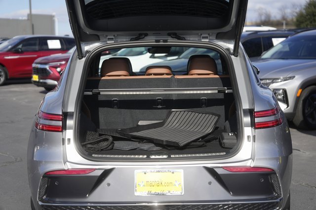 Used 2026 Genesis GV70 2.5T Advanced image 32