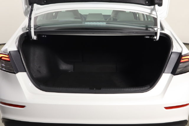 Used 2025 Honda Accord SE image 16