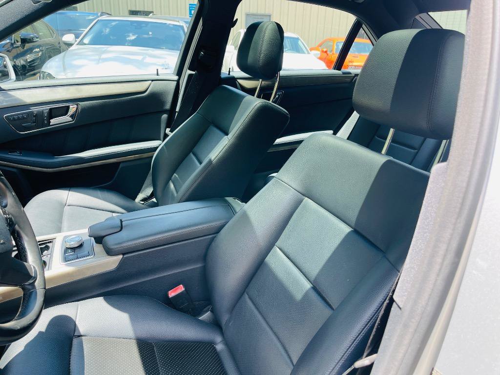 Used 2010 Mercedes-Benz E 350 Sedan image 21
