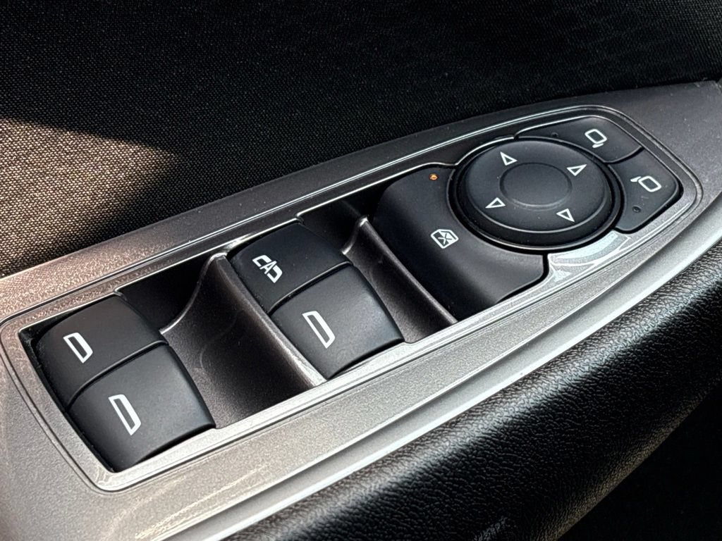 Used 2023 Chevrolet Malibu LT FWD image 12