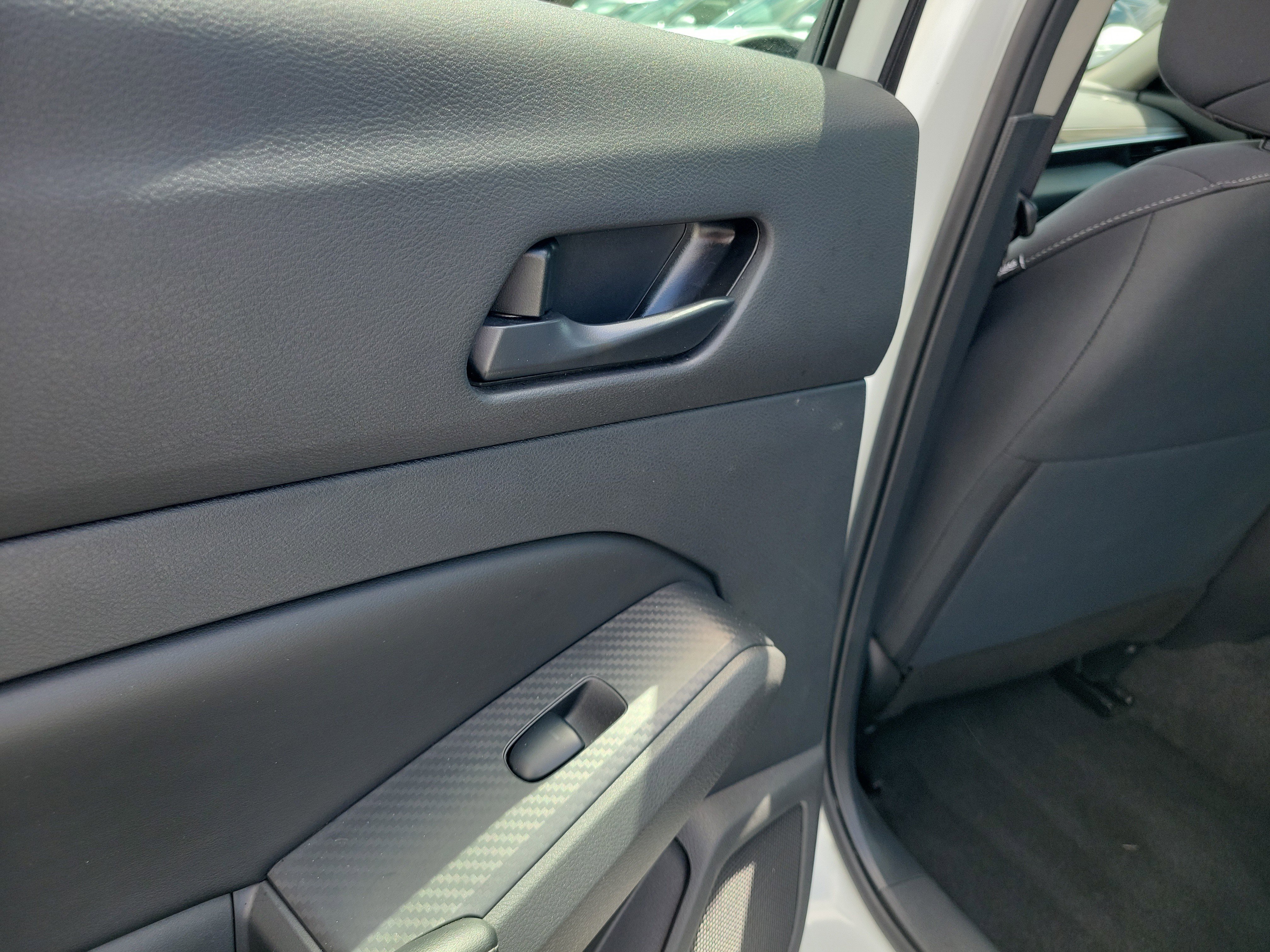 Used 2025 Nissan Altima 2.5 SV FWD image 13