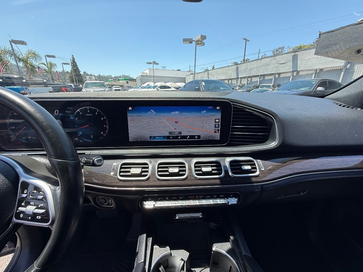 Used 2020 Mercedes-Benz GLE 350 w/ 3rd Row Seat Package image 26