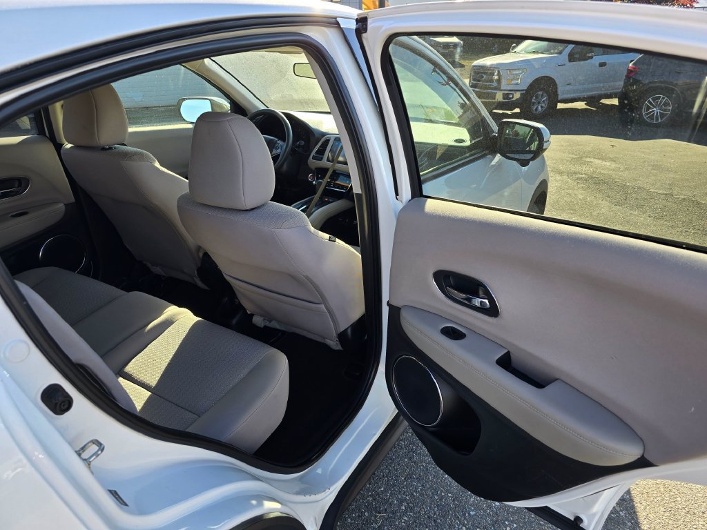 Used 2018 Honda HR-V EX image 14