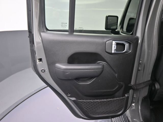 Used 2022 Jeep Gladiator Sport image 14