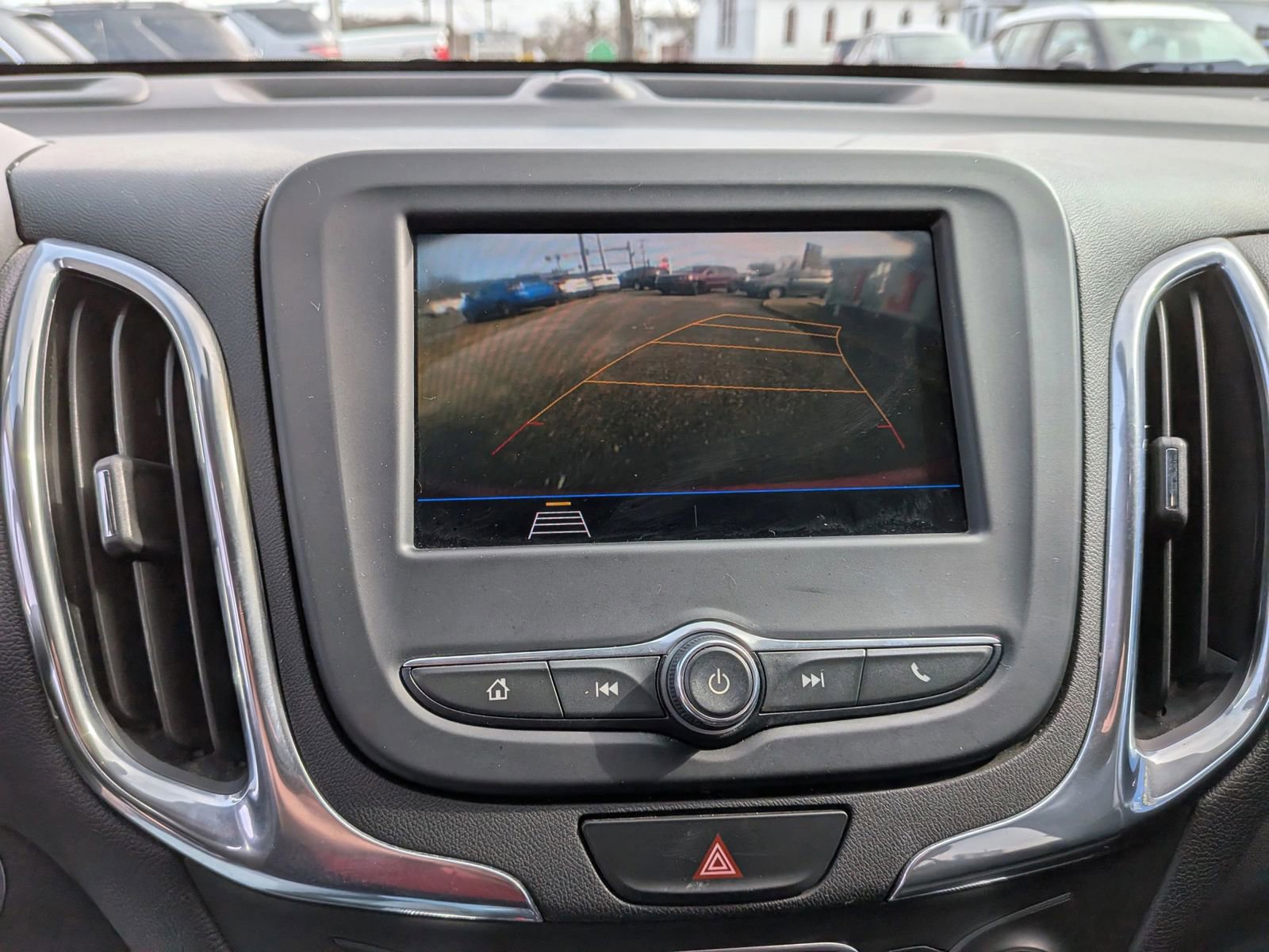 Used 2020 Chevrolet Equinox LT image 40