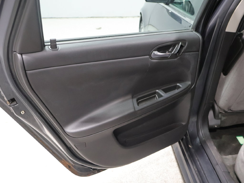 Used 2013 Chevrolet Impala LT FWD image 19