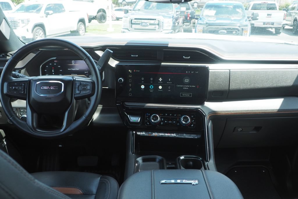 Used 2024 GMC Sierra 3500 AT4 w/ Technology Package AWD/4WD image 18