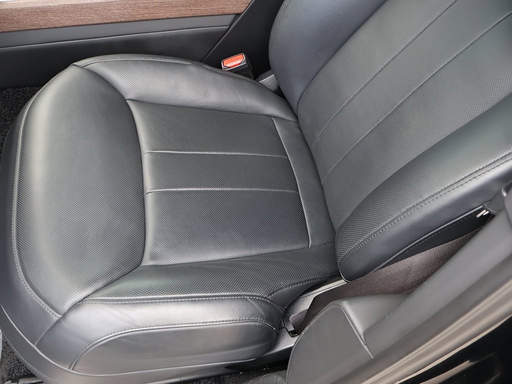 Used 2023 Land Rover Range Rover SE image 39