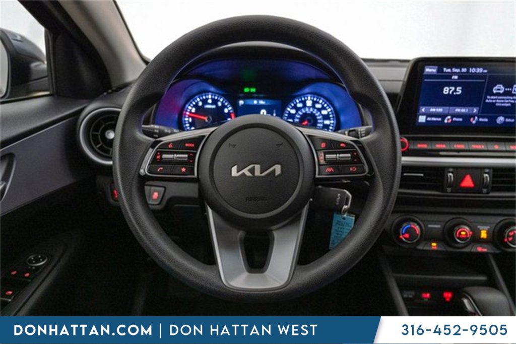 Used 2024 Kia Forte LXS image 6