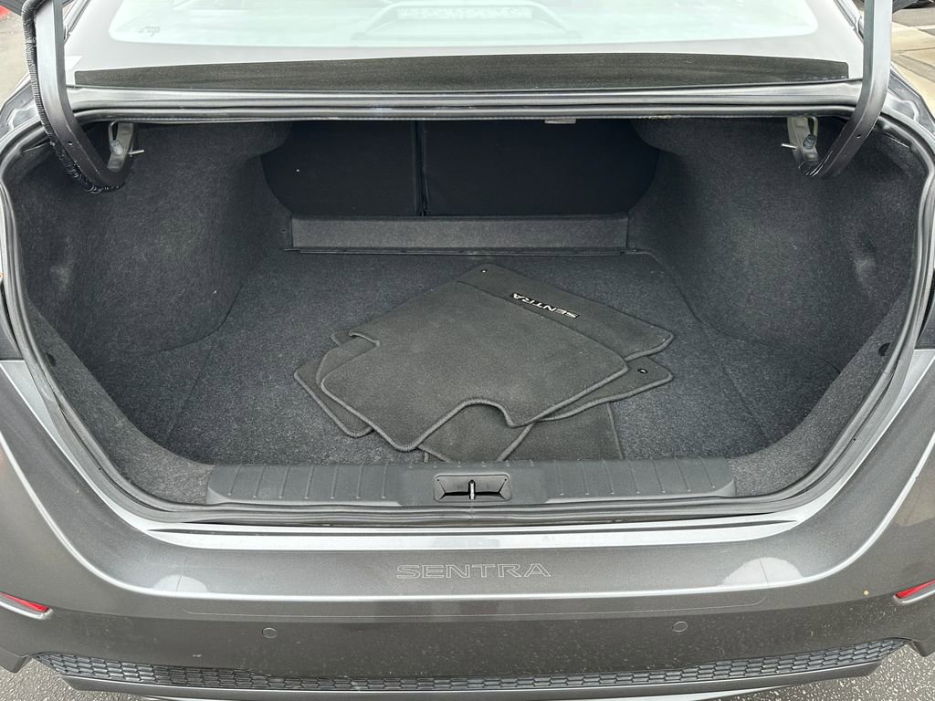 Used 2023 Nissan Sentra SR w/ SR Premium Package image 21