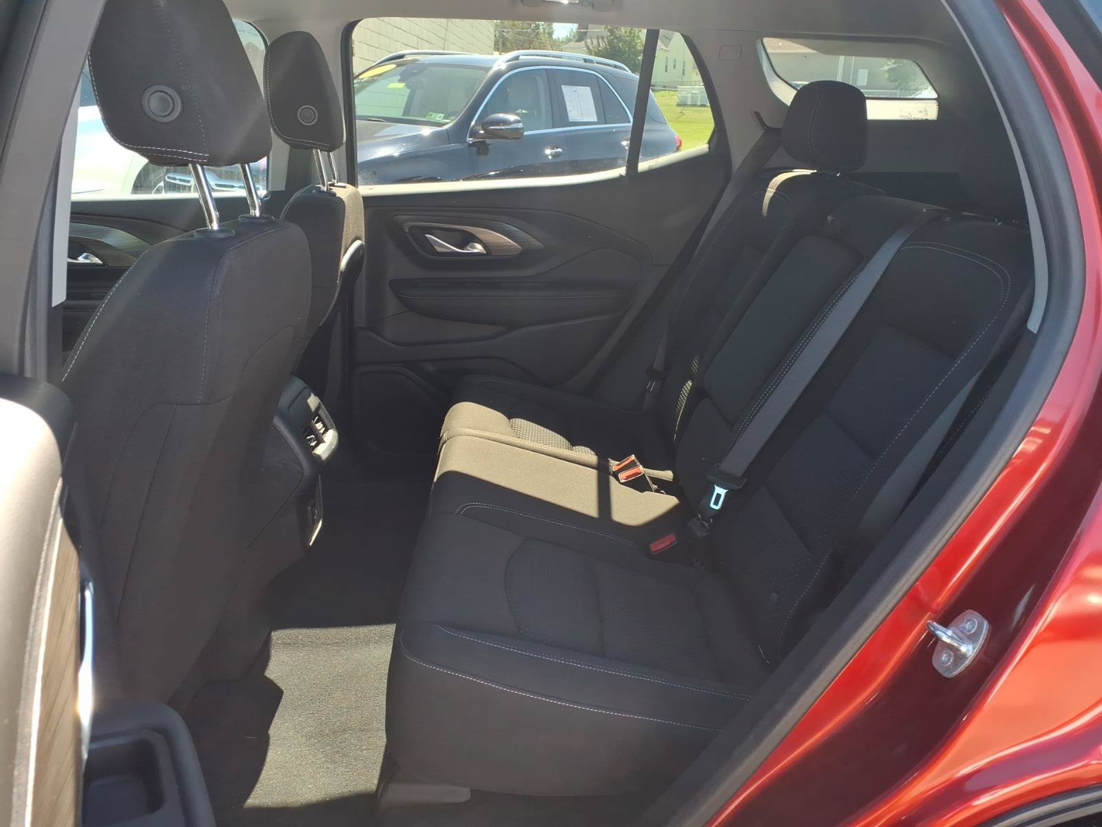 Used 2023 GMC Terrain SLE AWD/4WD image 16